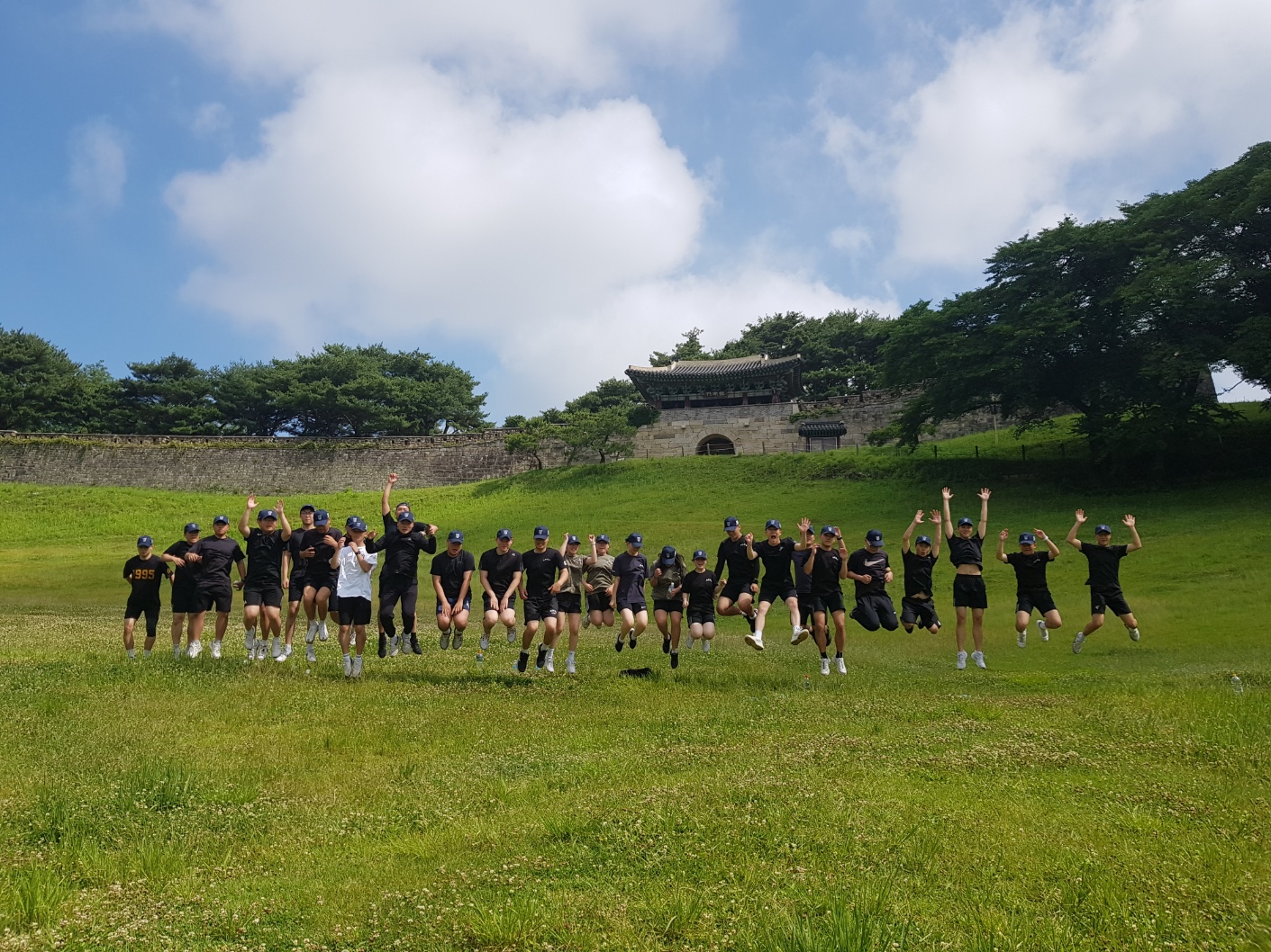 1학년 상당산성 등반 이미지