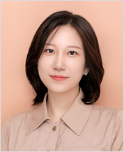 문헌정보학과장 김혜영 사진